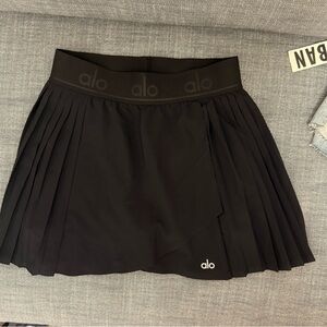 ALO black pleated skirt! NEVER WORN